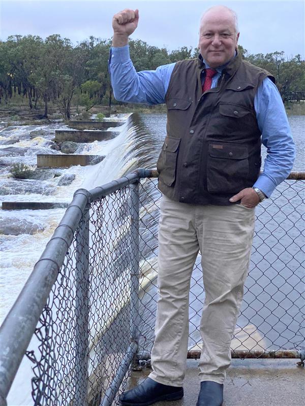 MEDIA PIC_1_Mayor Vic Pennisi at Storm King Dam