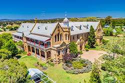 Abbey Manor Hotel Warwick QLD_website
