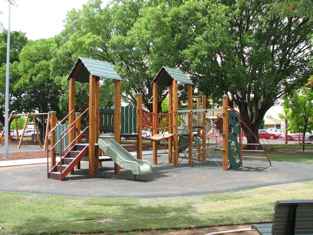 Leslie Park Playground